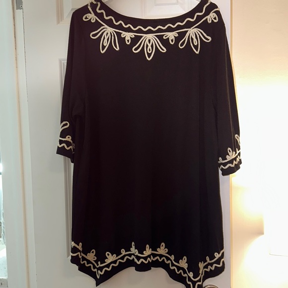 Catherine's Maternity Dress - Picture 10 of 10